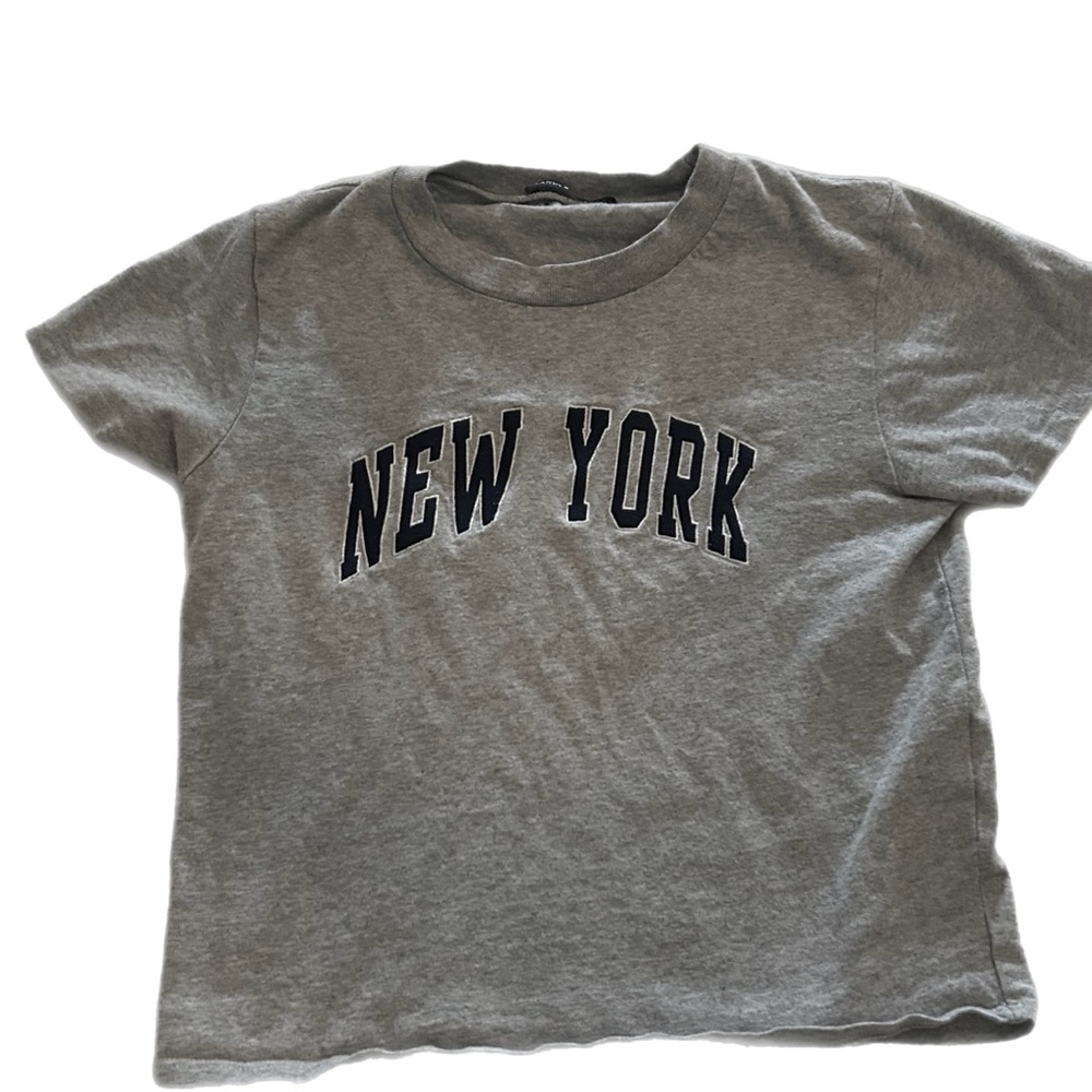 Brandy Melville Gray Short Sleeve Tee with New York Print